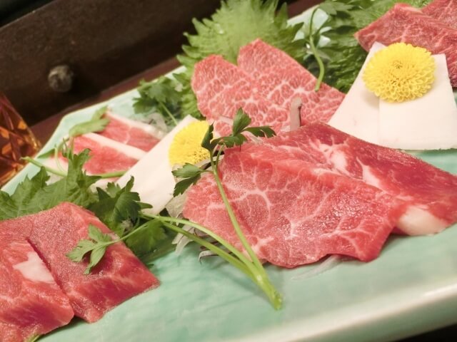 馬肉・馬刺し